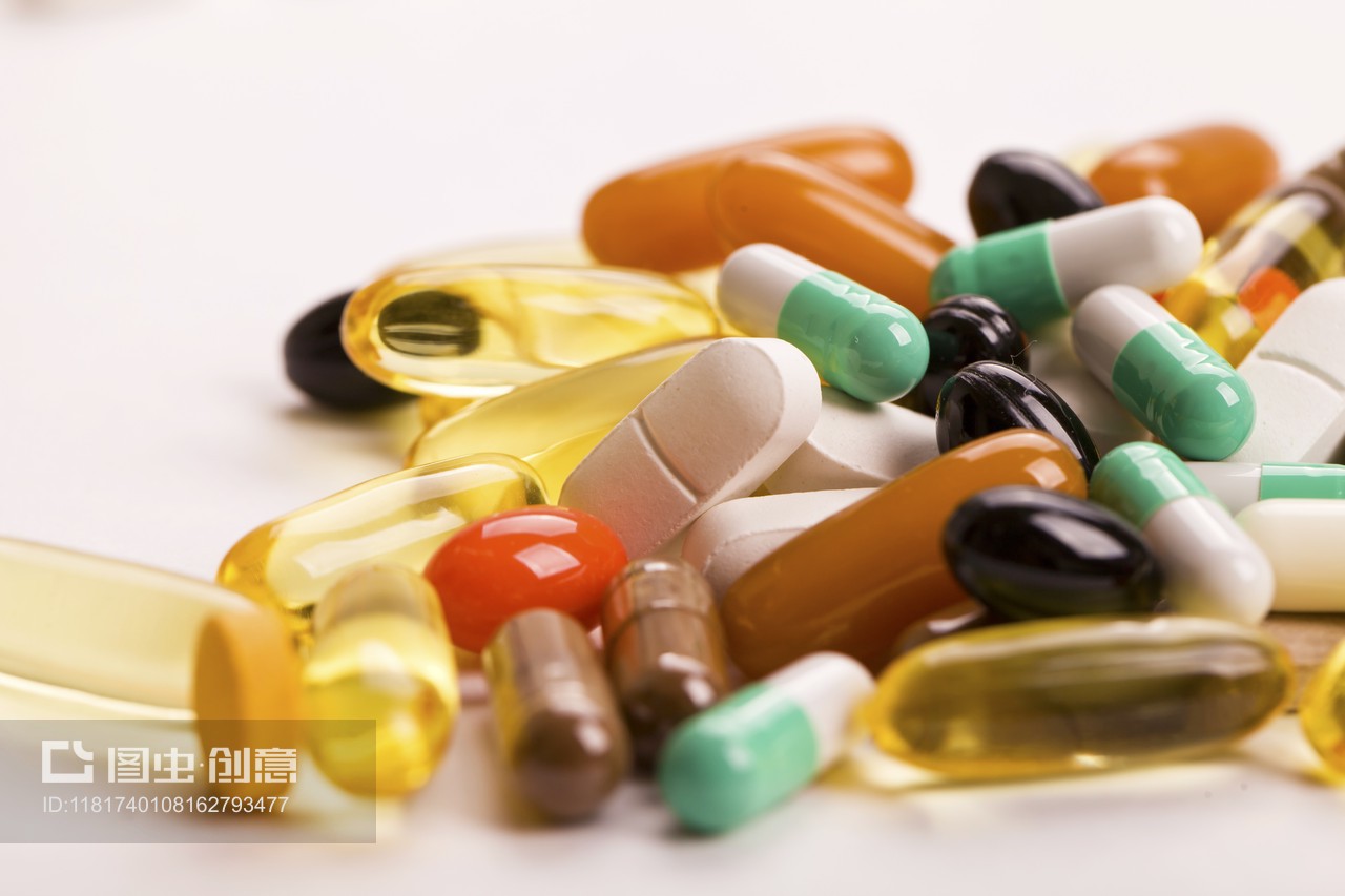 居家醫療健康管理 藥片藥丸的特寫與日用藥品代理銷售新趨勢